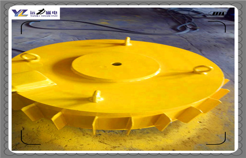 生產電磁除鐵器廠家能有效防止大、長鐵塊破碎輸送帶的事故