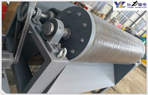 半自動磁選機，濰坊半自動磁選機資金進行科技創(chuàng)新和質(zhì)量升級_濰坊半自動磁選機資金進行科技創(chuàng)新和質(zhì)量升級如何調(diào)磁選角_參數(shù)調(diào)磁及品牌價格