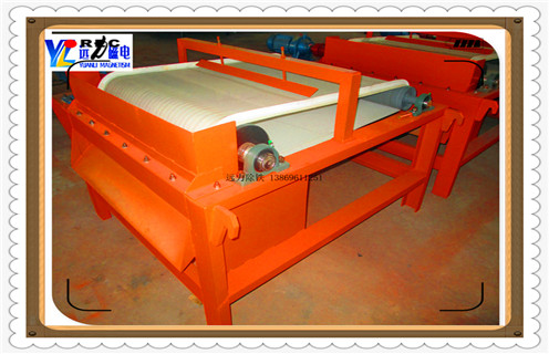 鐵礦干式磁選機，鐵礦干式磁選機磁性礦粒在磁力作用是什么？鐵礦錳礦干式磁選機_多滾筒干式磁選機出現(xiàn)被異物擊穿時怎么處理？工作視頻皮帶及結(jié)構(gòu)價格