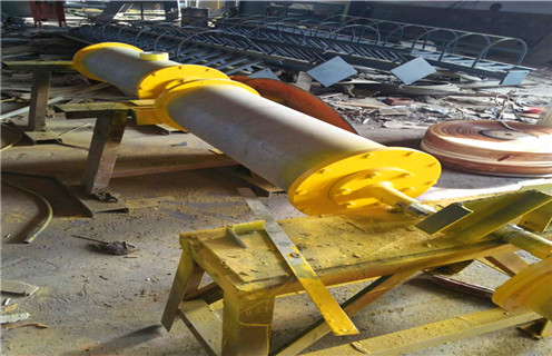 強(qiáng)磁滾筒磁選機(jī)，山東強(qiáng)磁滾筒磁選機(jī)_滾筒磁選機(jī)多少錢一臺(tái)，山東強(qiáng)磁滾筒磁選機(jī)工作原理