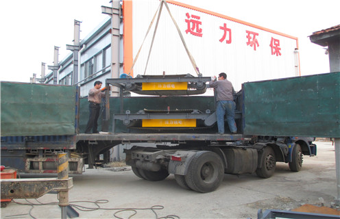 永磁除鐵器，浙江懸掛永磁除鐵器_技術(shù)參數(shù)_浙江懸掛永磁除鐵器磁塊安裝方式_如何換帶