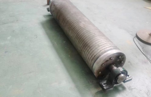 褐鐵礦磁選機(jī)，遼寧褐鐵礦磁選機(jī)_遼寧褐鐵礦磁選機(jī)原理更便捷型號(hào)參數(shù)及磁場(chǎng)強(qiáng)度