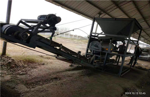 鐵礦磁選機(jī)，貴州鐵礦磁選機(jī)多少錢(qián)1臺(tái)_福建鐵礦磁選機(jī)工作原理供應(yīng)代理工作原理發(fā)展工作視頻皮帶及結(jié)構(gòu)價(jià)格 